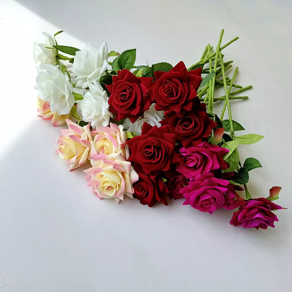 Como tornar as flores artificiais mais realistas?