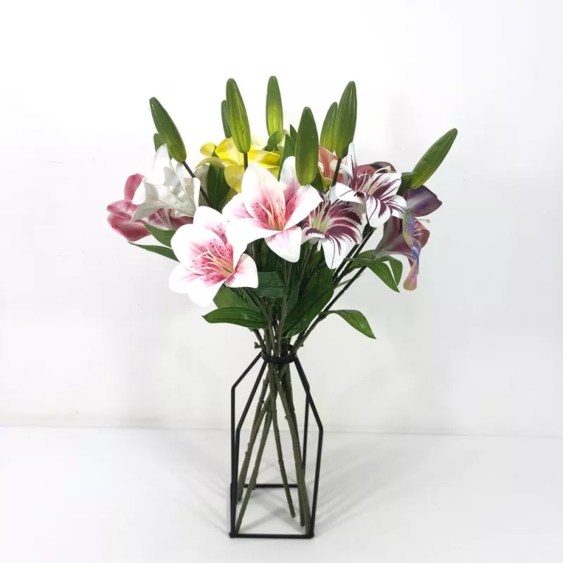 Flores de lírios falsas